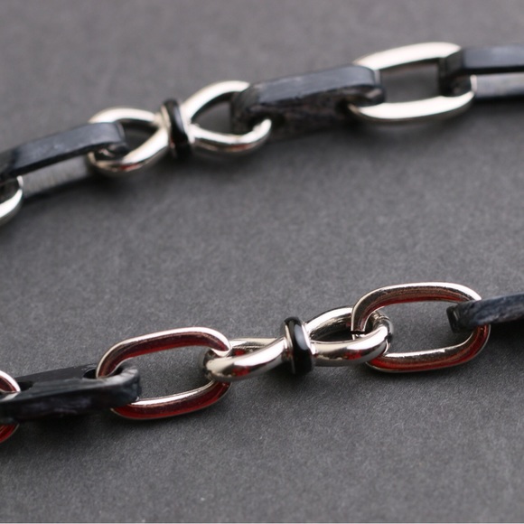 Marc Jacobs Two Tone Bow Chain Necklace - Picture 3 of 5